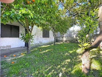 Moradia T5 para Venda em Charneca de Caparica e Sobreda