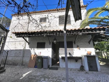 Moradia T5 para Venda em Charneca de Caparica e Sobreda