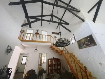 Moradia T5 para Venda em Charneca de Caparica e Sobreda