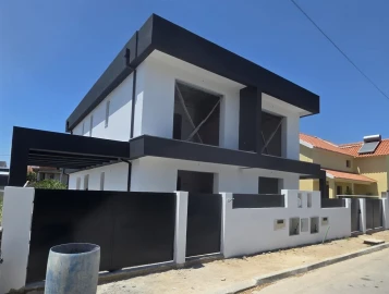 Moradia T3 para Venda em Fernao Ferro
