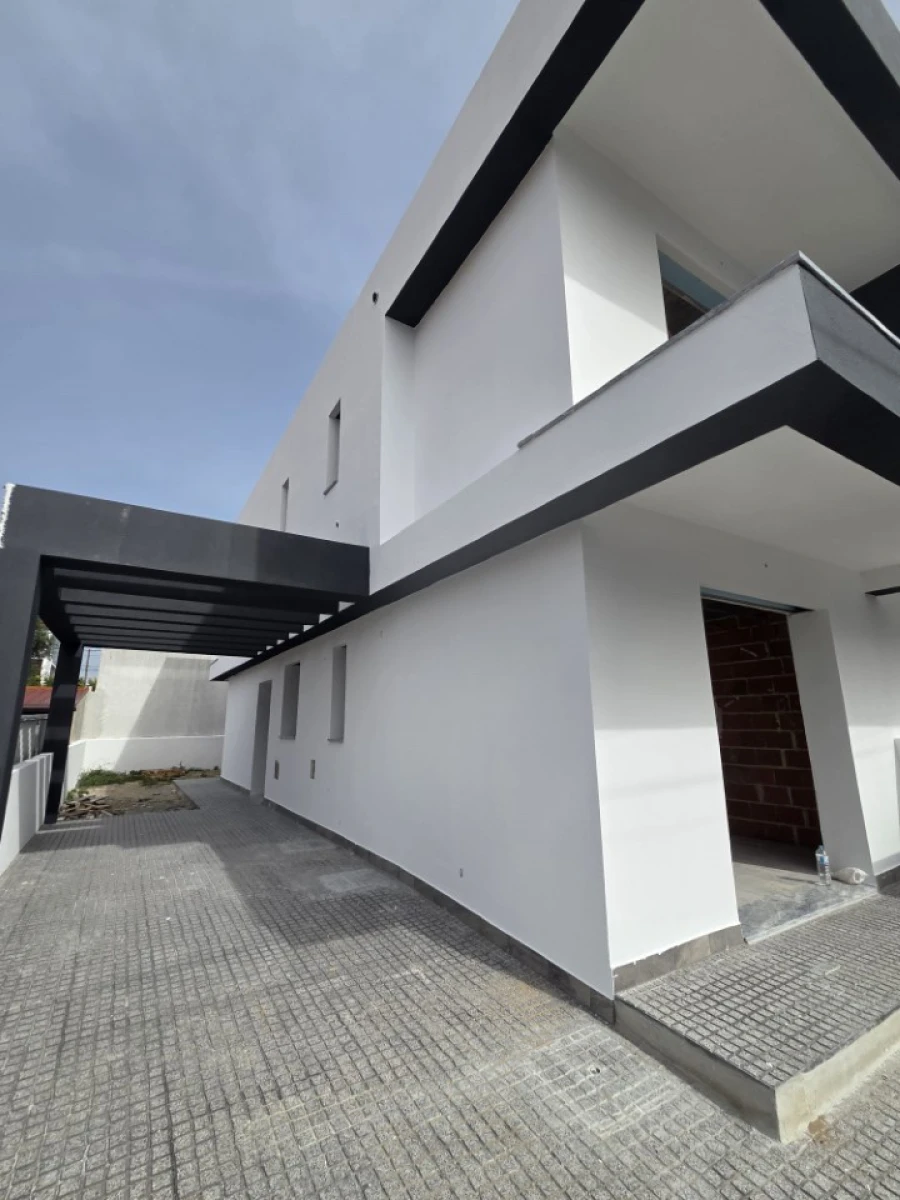 Moradia T3 para Venda em Fernao Ferro Foto 4