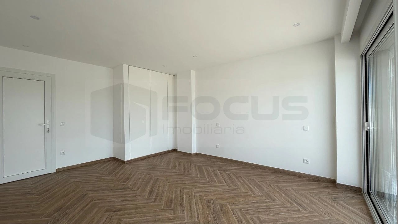 Moradia T5 para Venda em Gafanha da Encarnação Foto 34
