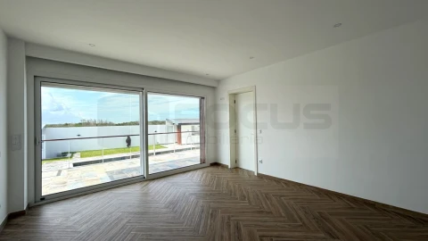 Moradia T5 para Venda em Gafanha da Encarnação