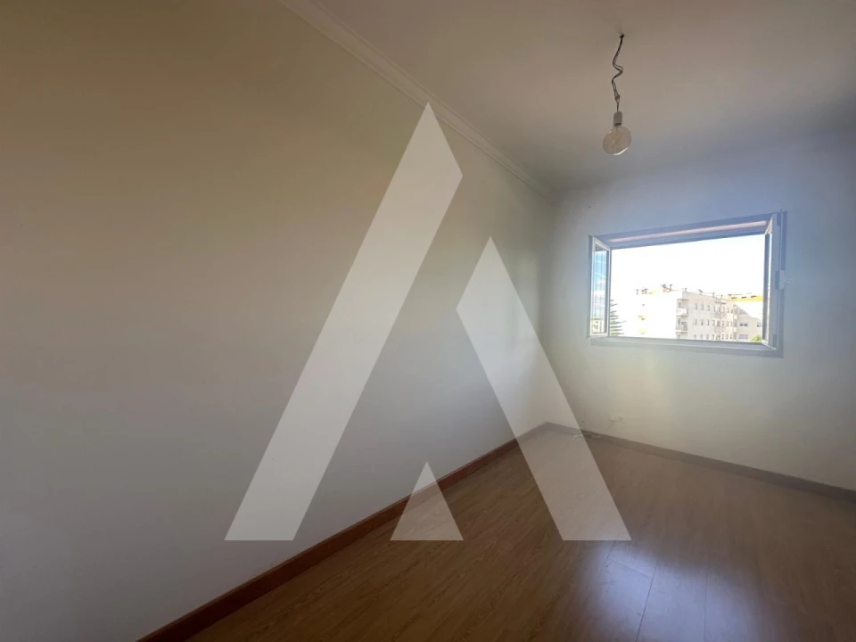 Apartamento T3 para Venda em Oliveira do Bairro Foto 9