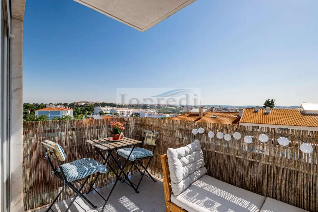 Apartamento T3 para Venda em Carcavelos e Parede Foto 6
