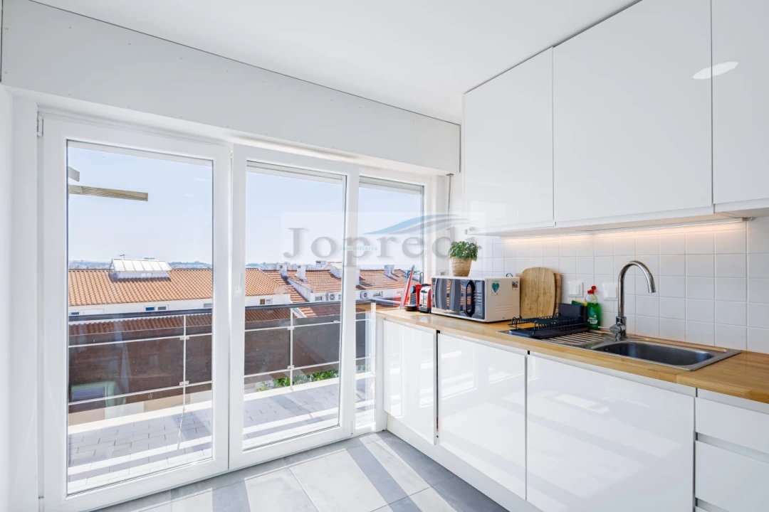 Apartamento T3 para Venda em Carcavelos e Parede Foto 11