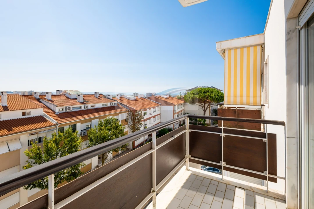 Apartamento T3 para Venda em Carcavelos e Parede Foto 14