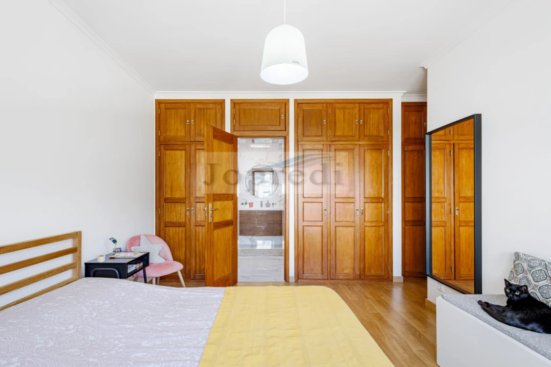 Apartamento T3 para Venda em Carcavelos e Parede Foto 22