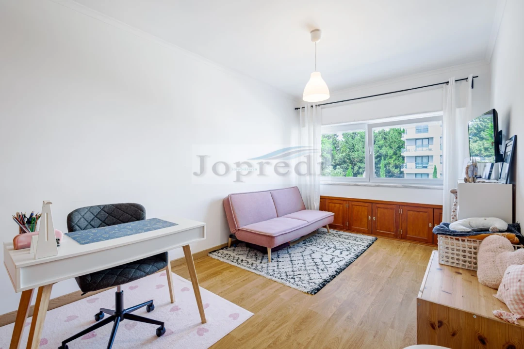 Apartamento T3 para Venda em Carcavelos e Parede Foto 27
