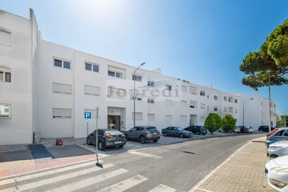 Apartamento T3 para Venda em Carcavelos e Parede