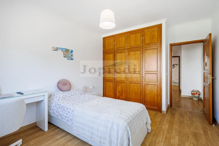 Apartamento T3 para Venda em Carcavelos e Parede Foto 26