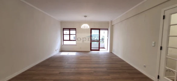 Apartamento T2 para Arrendamento em Benfica