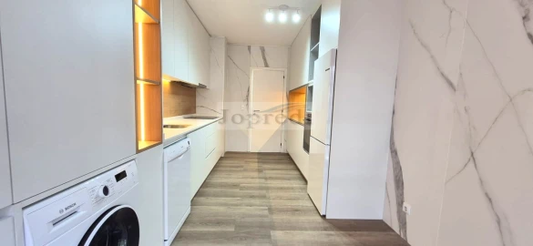 Apartamento T2 para Arrendamento em Benfica