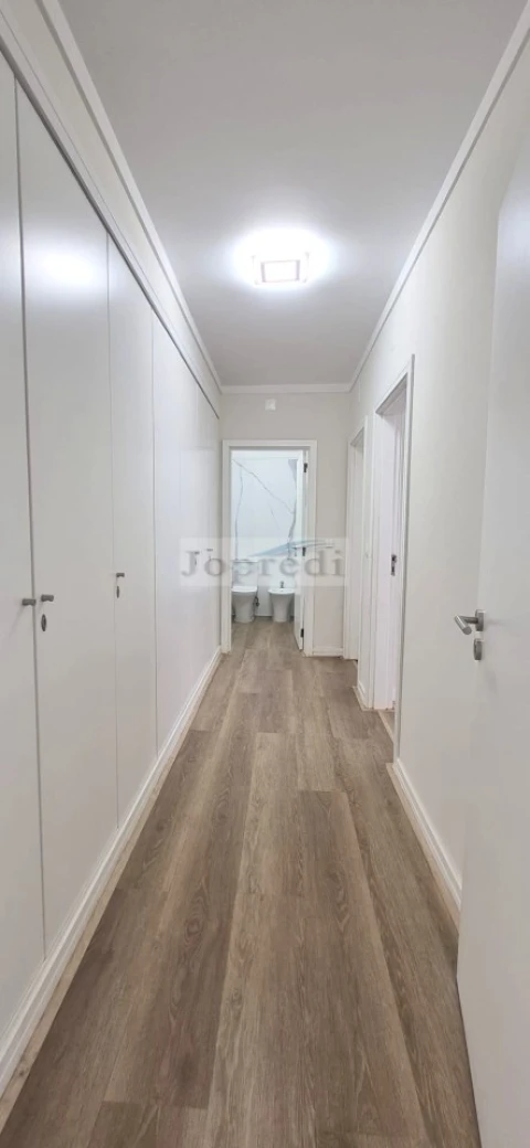 Apartamento T2 para Arrendamento em Benfica