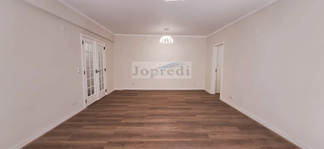 Apartamento T2 para Arrendamento em Benfica Foto 6