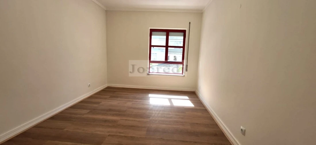 Apartamento T2 para Arrendamento em Benfica Foto 8