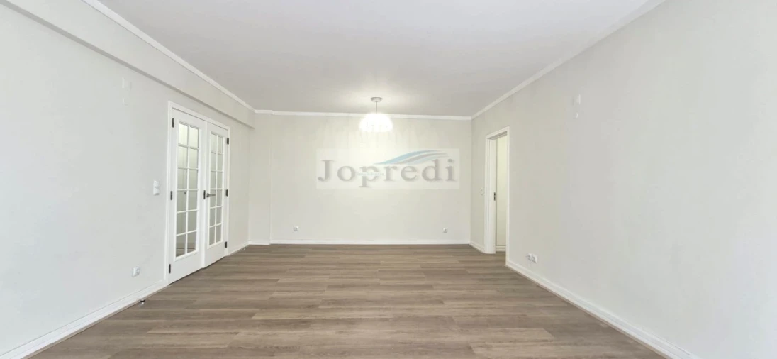 Apartamento T2 para Arrendamento em Benfica Foto 2
