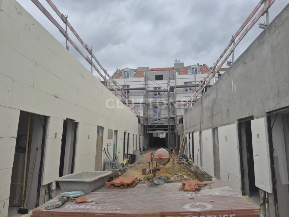 Apartamento T2 para Venda em Areeiro Foto 38