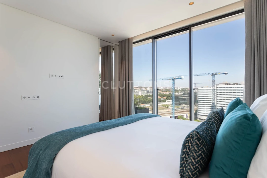 Apartamento T3 para Venda em Parque das Nações Foto 12