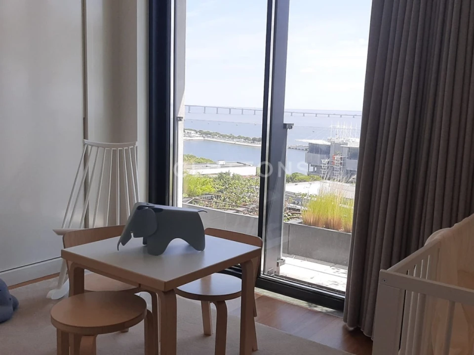 Apartamento T3 para Venda em Parque das Nações Foto 4