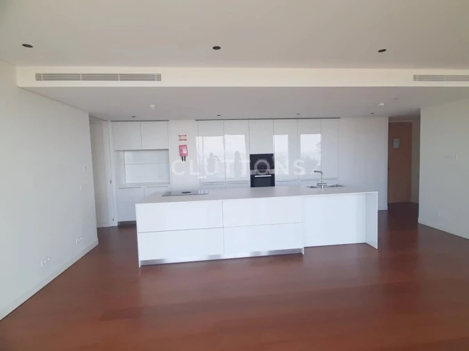 Apartamento T3 para Venda em Parque das Nações Foto 4