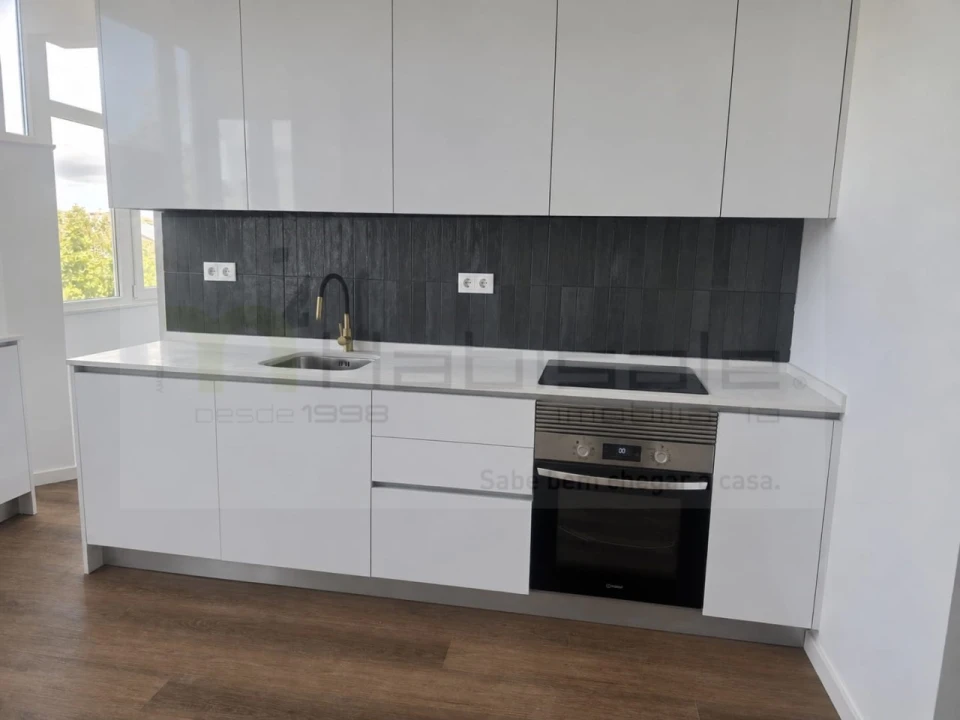 Apartamento T2 para Venda em Venteira Foto 18
