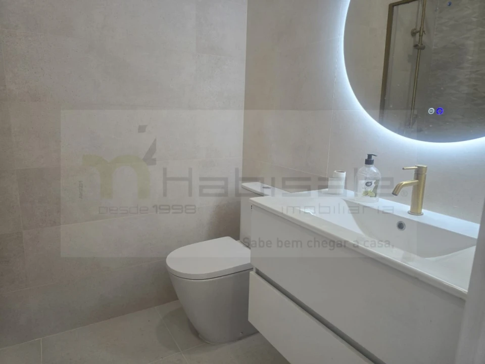 Apartamento T2 para Venda em Venteira Foto 19
