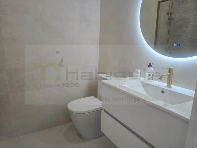 Apartamento T2 para Venda em Venteira Foto 19