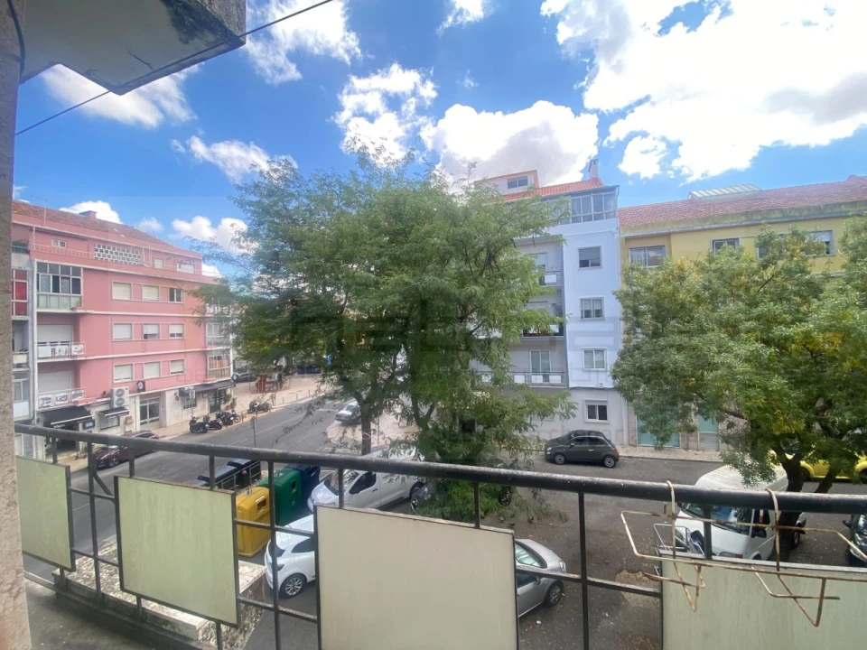 Apartamento T2 para Venda em Venteira Foto 4