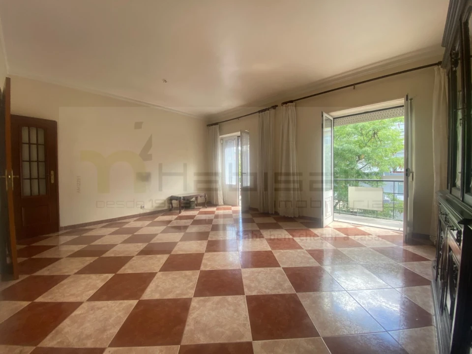 Apartamento T2 para Venda em Venteira Foto 5