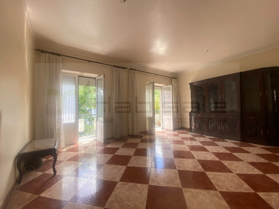 Apartamento T2 para Venda em Venteira Foto 7
