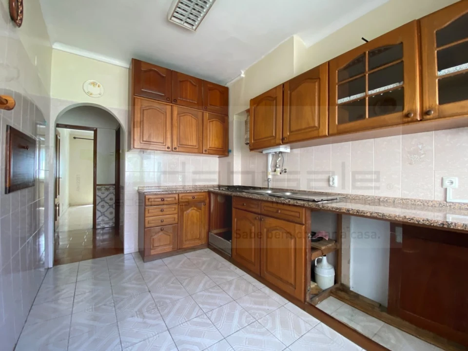 Apartamento T2 para Venda em Venteira Foto 8