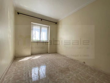 Apartamento T2 para Venda em Venteira