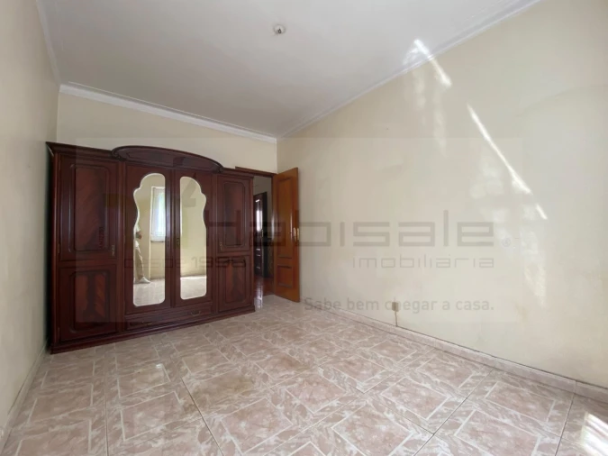 Apartamento T2 para Venda em Venteira Foto 19