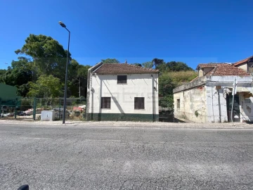 Moradia T2 para Venda em Campolide