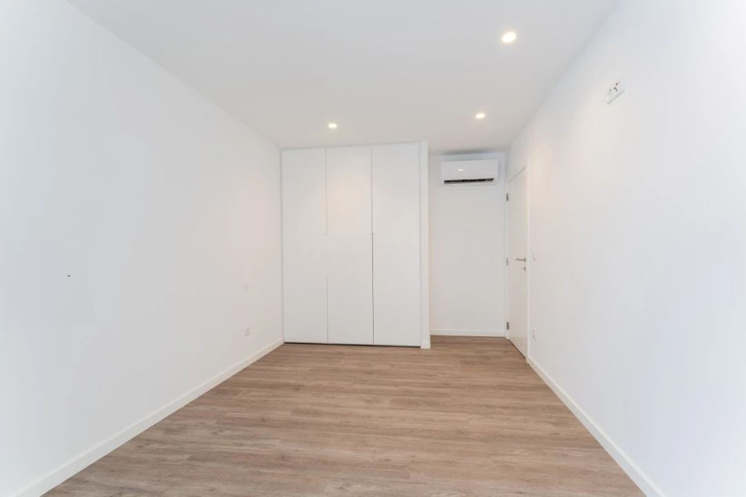 Apartamento T2 para Venda em Nazare Foto 16