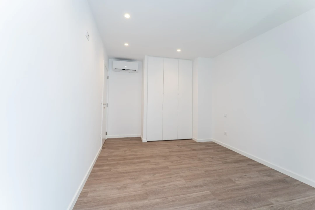 Apartamento T2 para Venda em Nazare Foto 19