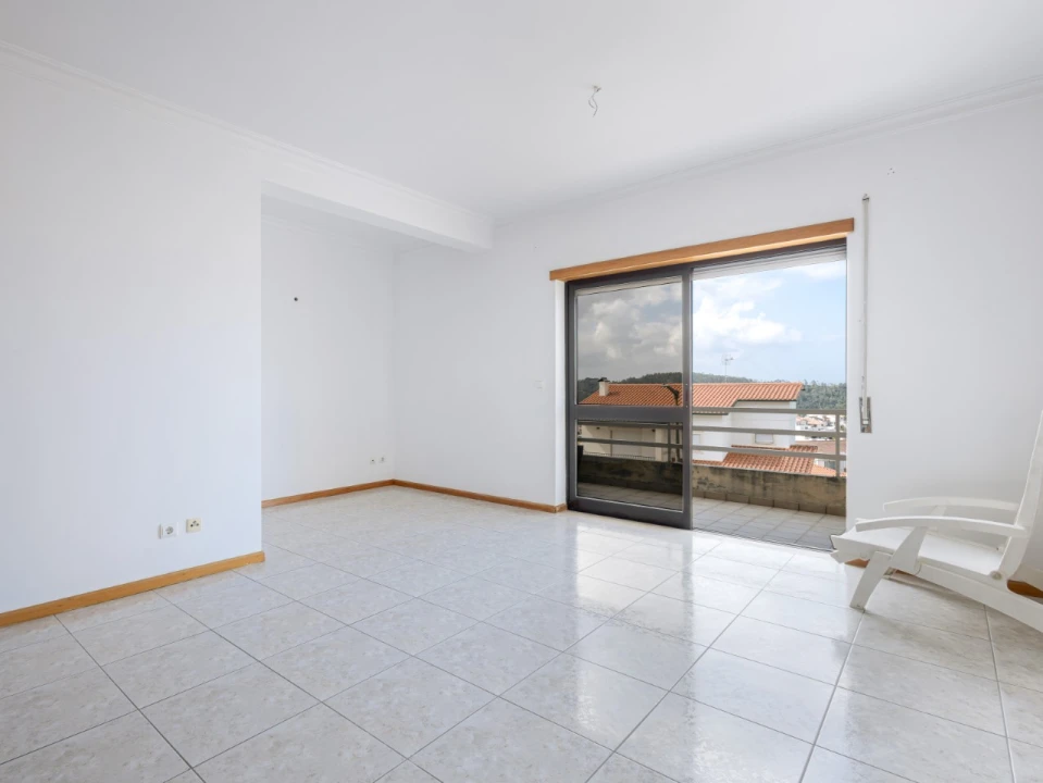 Apartamento T3 para Venda em Tavarede Foto 2