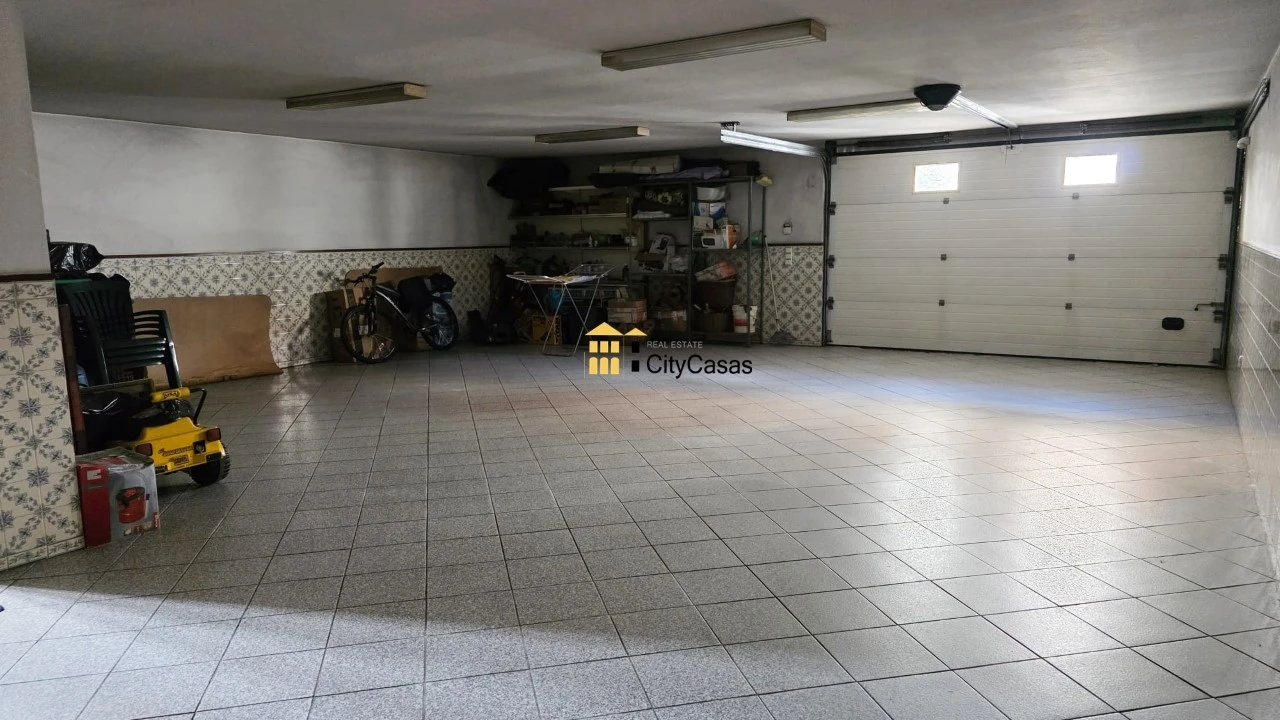 Moradia T4 para Venda em Serzedo e Perosinho Foto 43