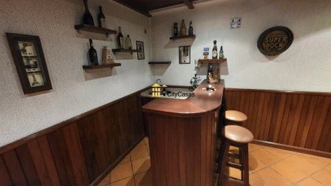 Moradia T4 para Venda em Serzedo e Perosinho