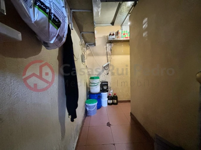 Negócio para Cedência de Quotas em Laranjeiro e Feijó Foto 10
