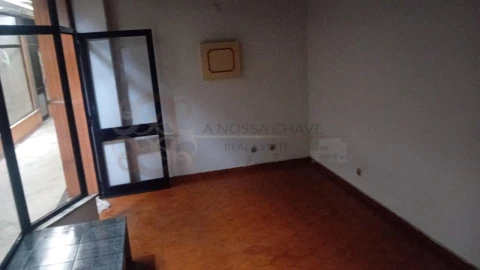 Loja para Venda em Almada, Cova da Piedade, Pragal e Cacilhas