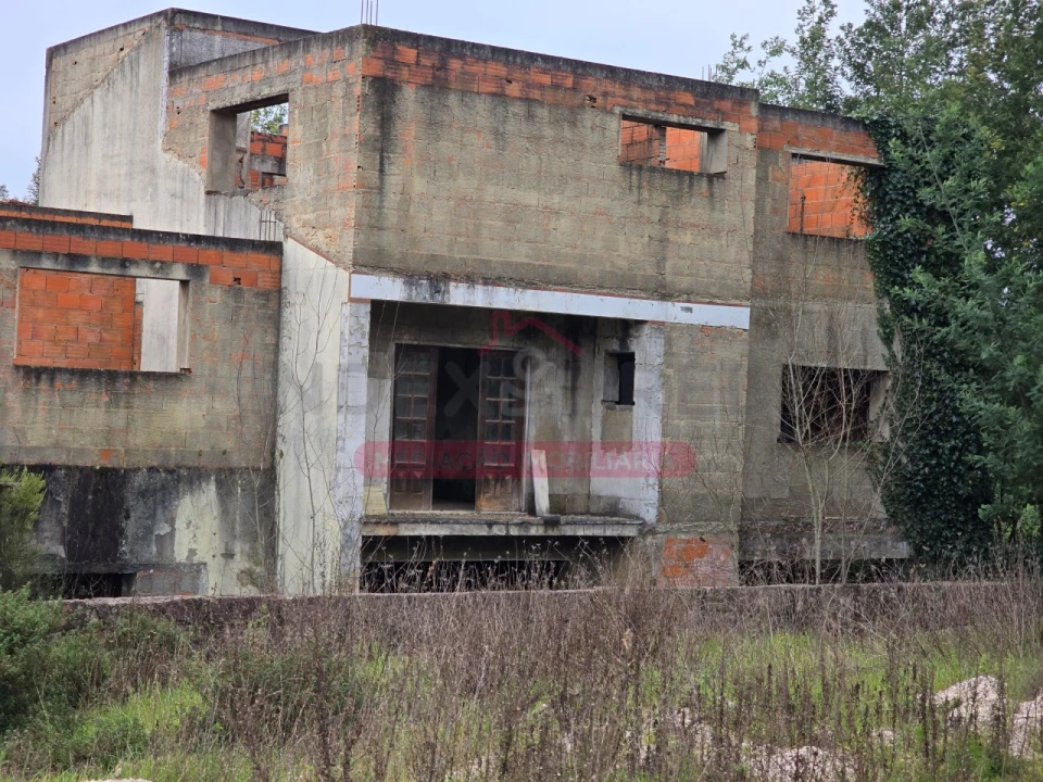 Prédio para Venda em Belazaima do Chão, Castanheira do Vouga e Agadão Foto 1