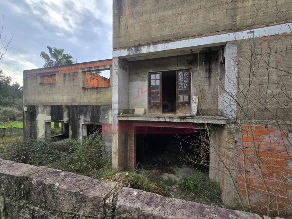 Prédio para Venda em Belazaima do Chão, Castanheira do Vouga e Agadão Foto 3