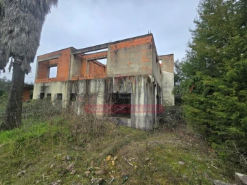 Prédio para Venda em Belazaima do Chão, Castanheira do Vouga e Agadão