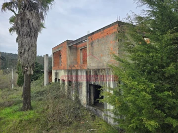 Prédio para Venda em Belazaima do Chão, Castanheira do Vouga e Agadão
