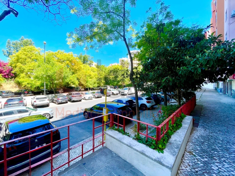 Apartamento T2 para Venda em Almada, Cova da Piedade, Pragal e Cacilhas Foto 34