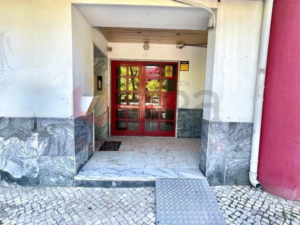 Apartamento T2 para Venda em Almada, Cova da Piedade, Pragal e Cacilhas Foto 35