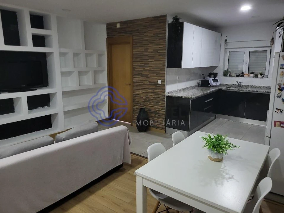 Apartamento T3 para Venda em Viseu Foto 4