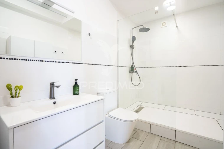 Apartamento T1 para Venda em Agua de Pena Foto 11